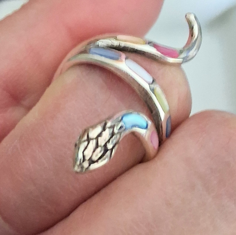 MULTI COLOR MOTHER OF PEARL SNAKE RING 925 STERLING SILVER SIZE 8.5 - Picture 4 of 7